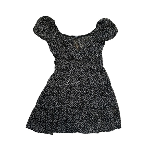 Francesca’s Trixxi Daisy Sundress - Picture 2 of 4